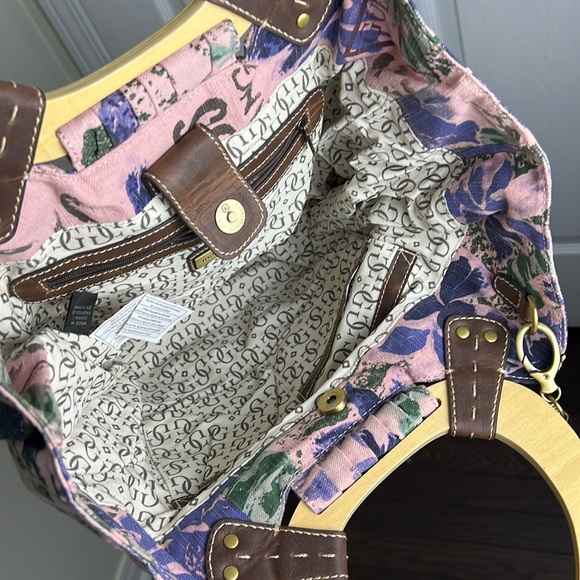 Guess Khaki Prints Boho Tote Bag - Picture 5 of 14